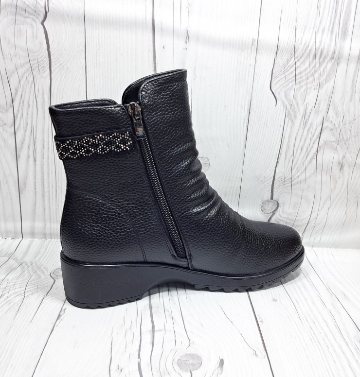 2025-10-29-09-00-06-173